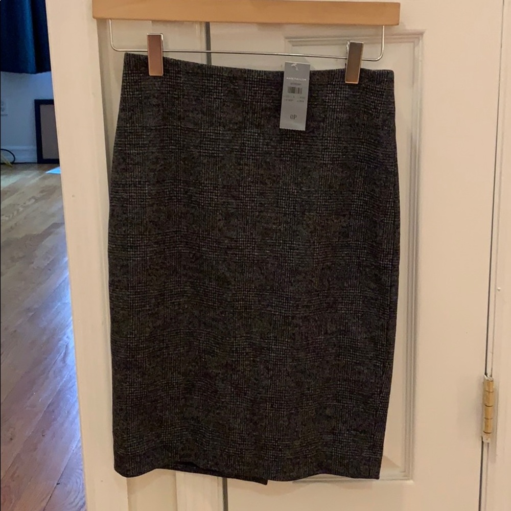 Ann Taylor skirt tags still on